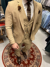 Beige geruit pak